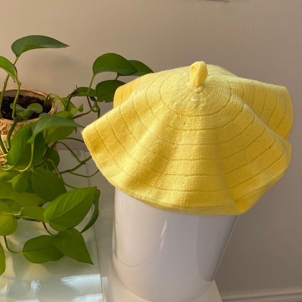 Sunny Yellow Vintage Beret Made n Canada 🇨🇦